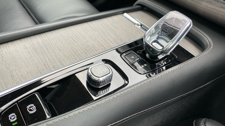 Volvo XC90 2.0 B6P Ultimate Dark 5dr AWD Geartronic Petrol Estate